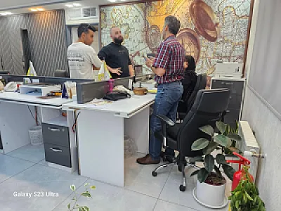 آژانس مسافرتی نادری