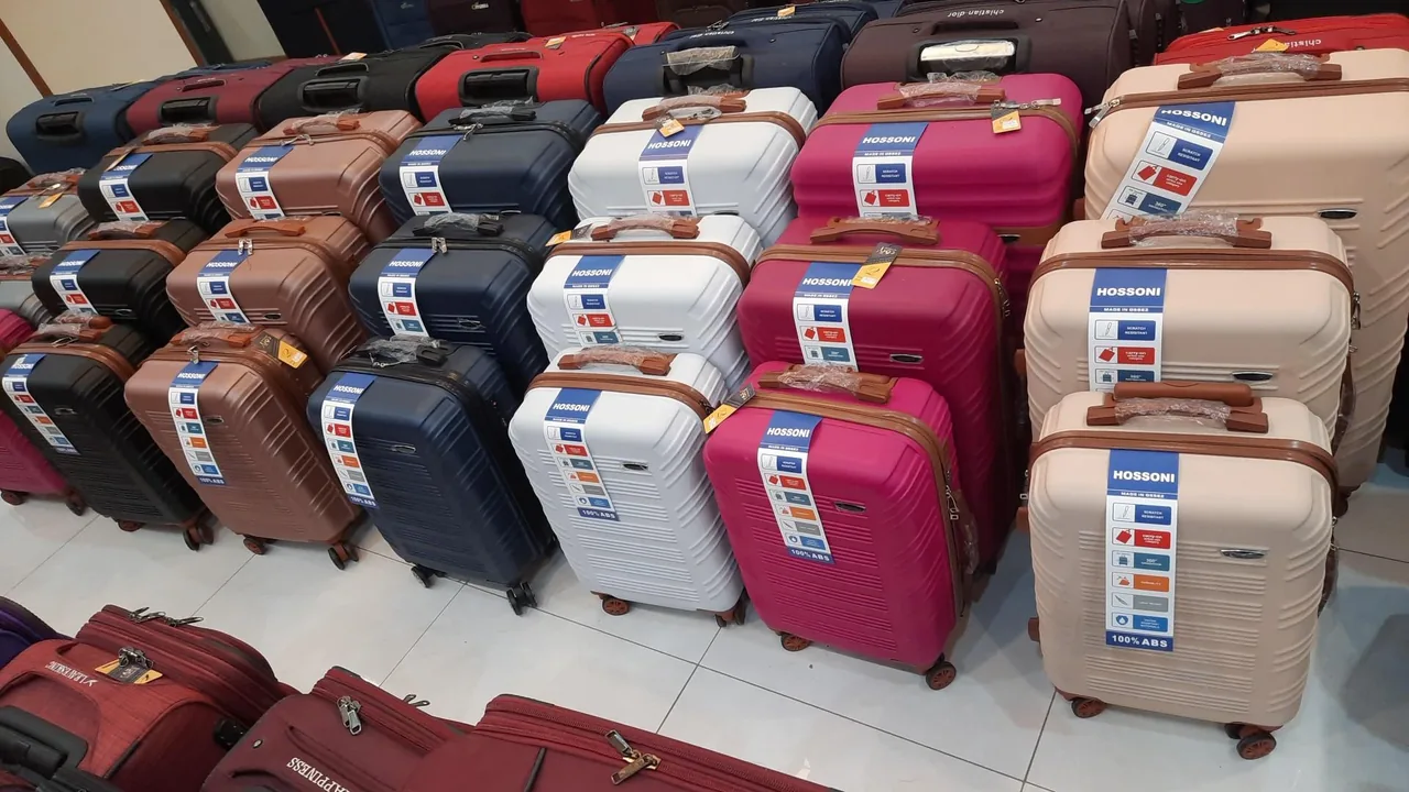 کیف و چمدان دویار - تصویر 3