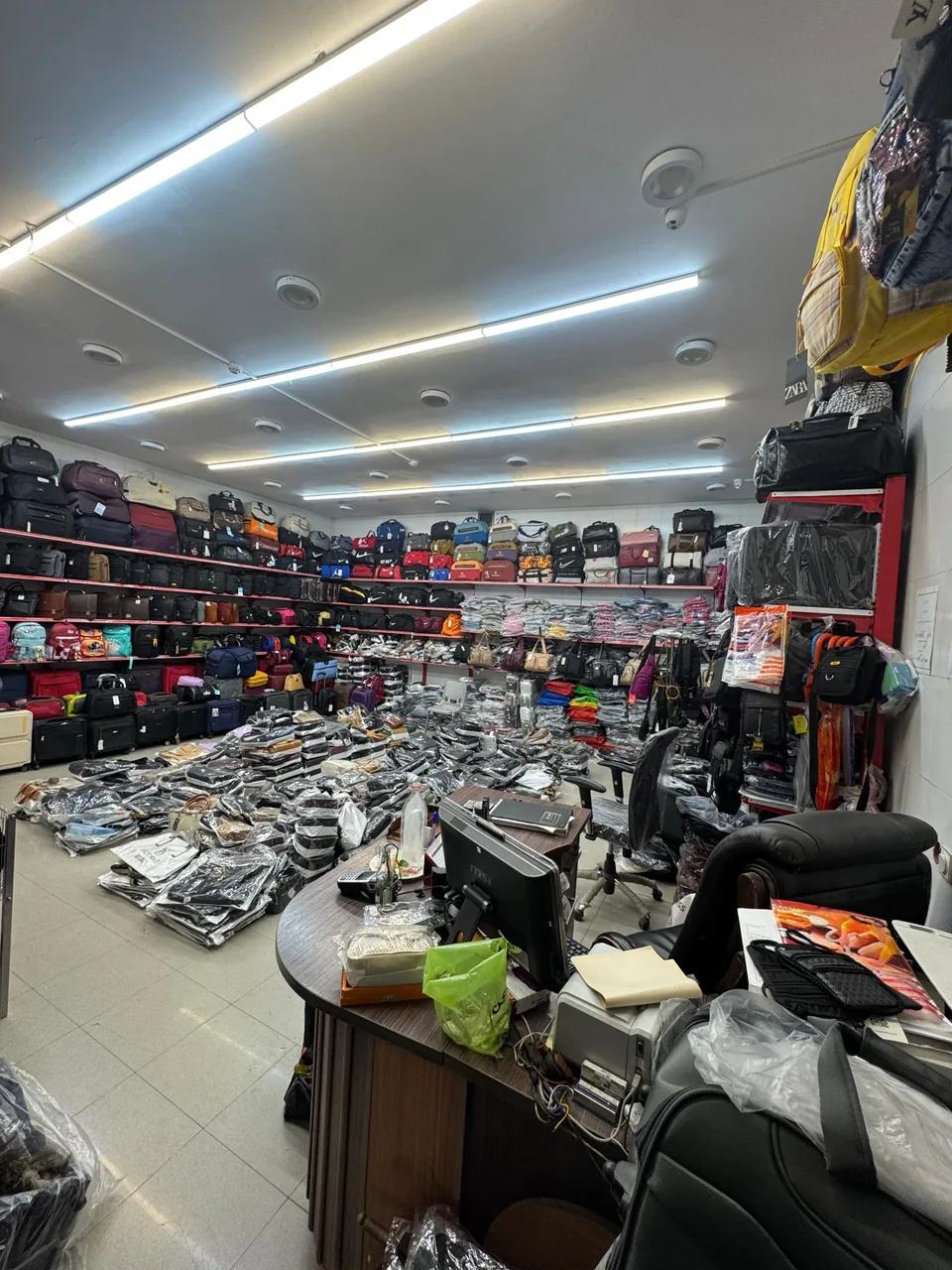 فروشگاه کیف و چمدان مـرسـانـا - تصویر 5