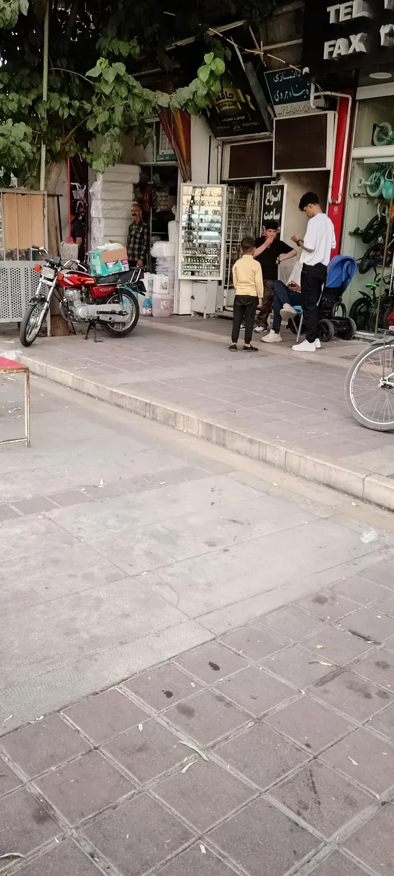 گالری ساعت حافظ - تصویر 2
