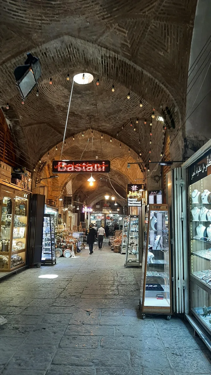 بازار میدان نقش جهان - تصویر 4