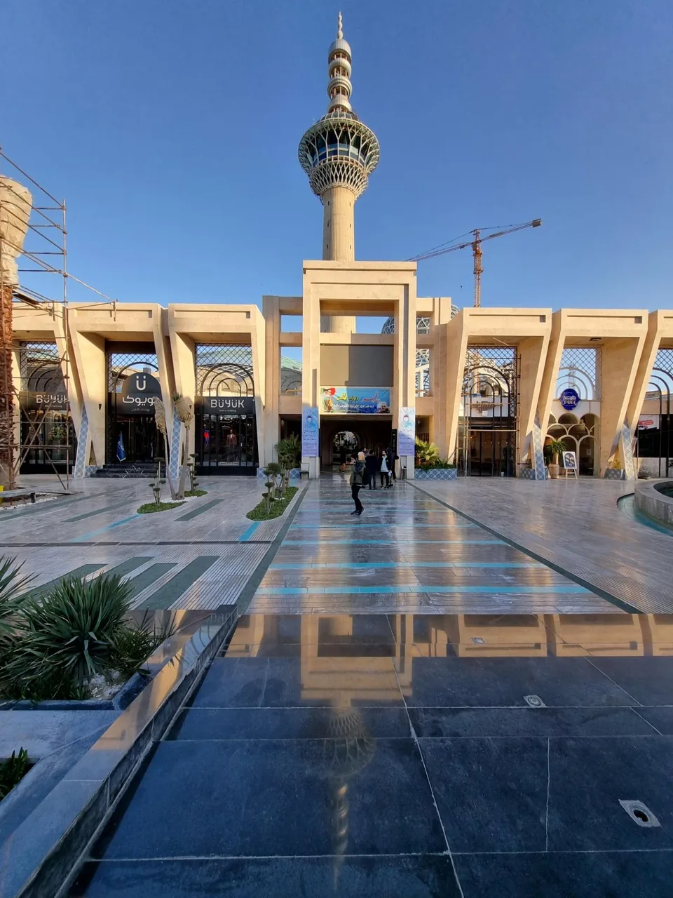 مرکز تفریحی گردشگری ایران زمین - تصویر 2