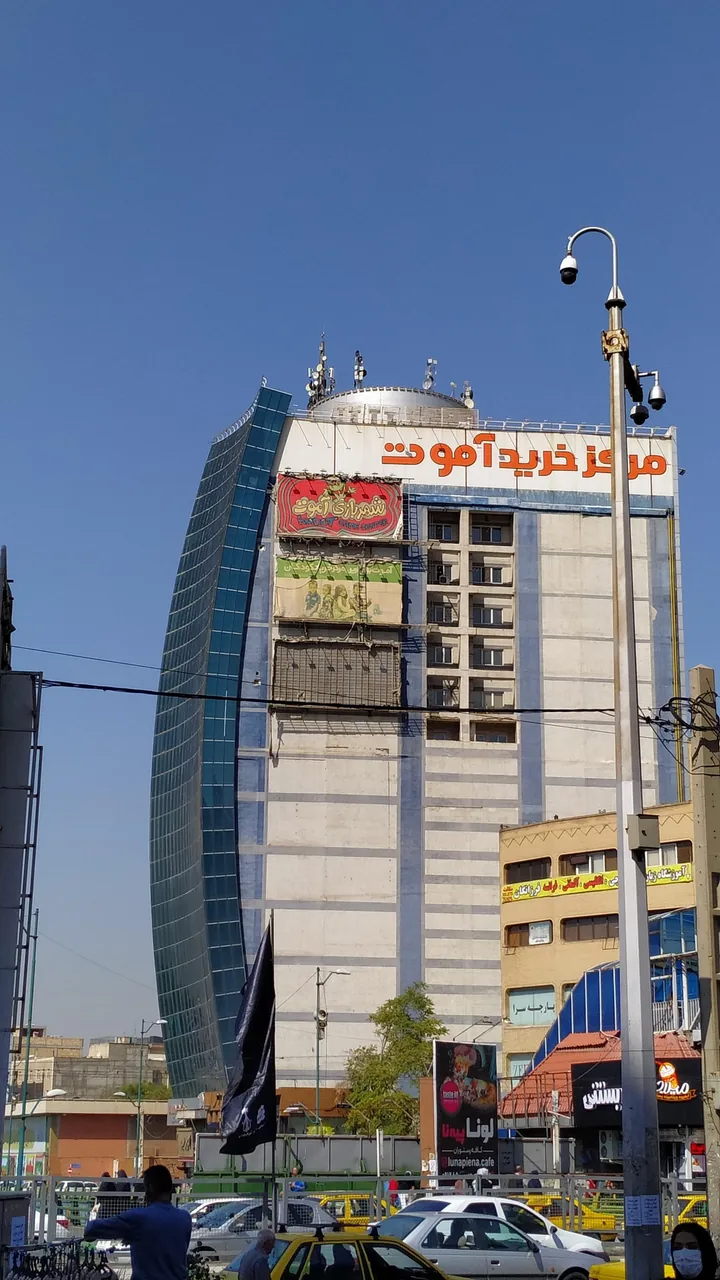 بازار و مرکز خرید آموت - تصویر 4