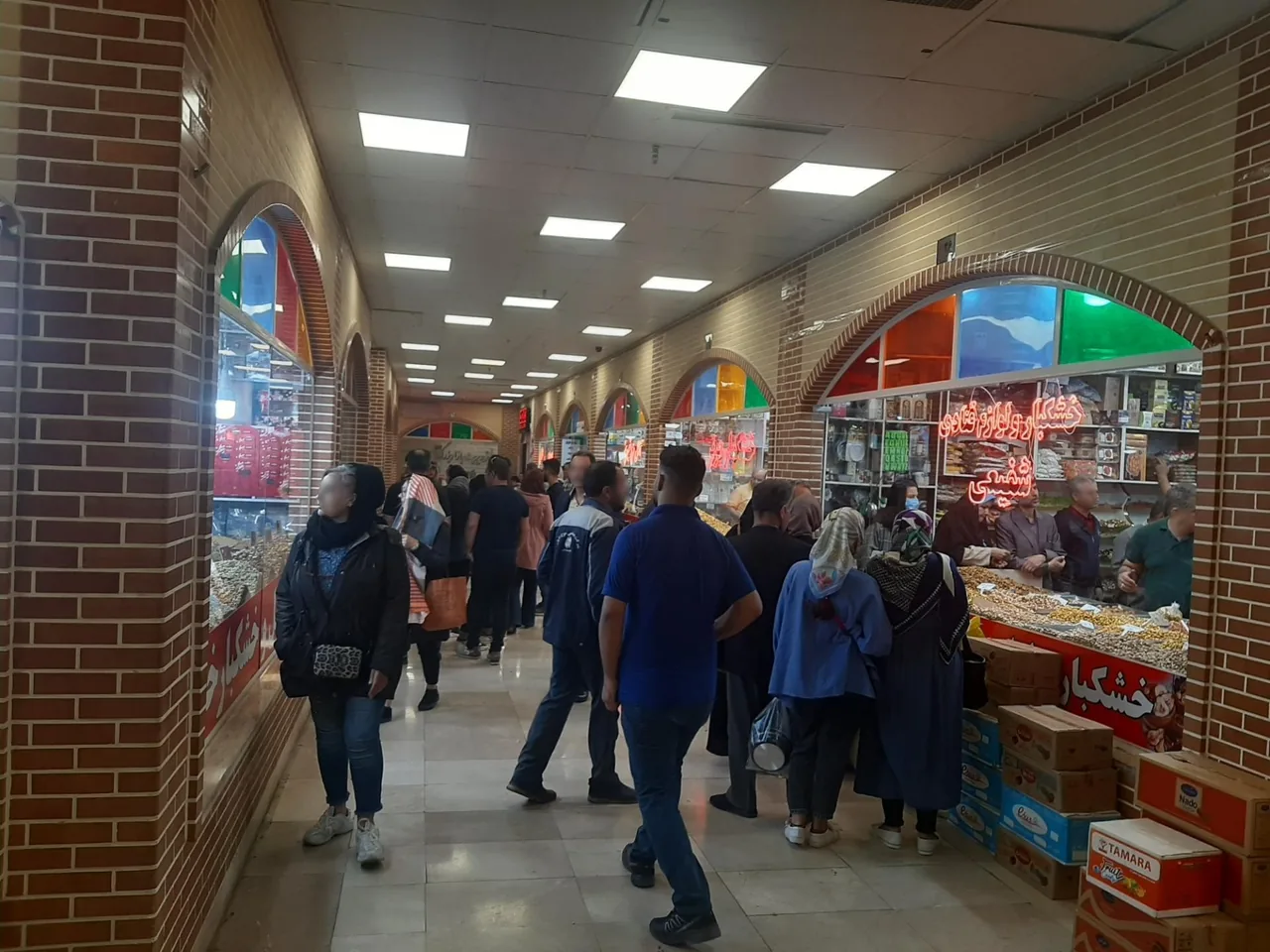 بازار بزرگ ملاصدرا - تصویر 4