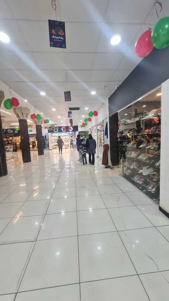 مجتمع تجاری فروشا سنتر - تصویر 3