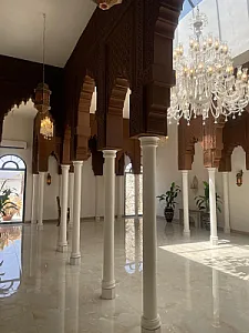 عمارت عکاسی دیورا