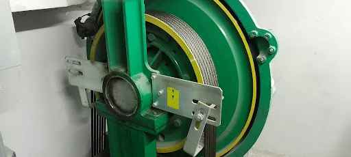 خدمات تعمیر موتور گیربکس آسانسور برزگر