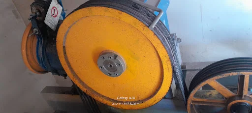 خدمات تعمیر موتور گیربکس آسانسور برزگر