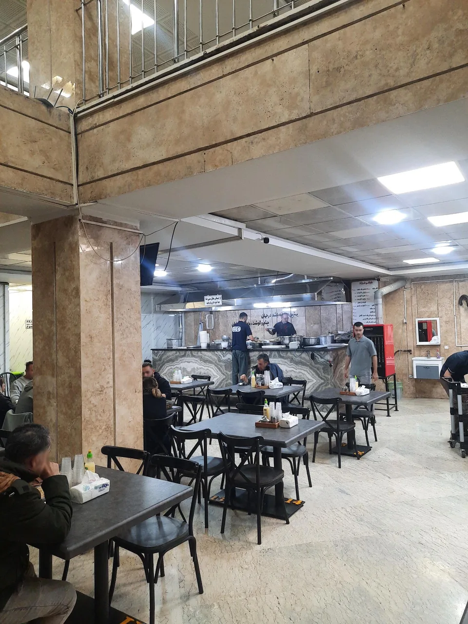 طباخی فرزاد - تصویر 4