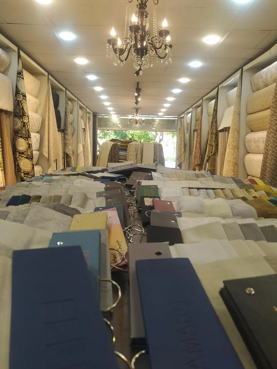 نمایشگاه و فروشگاه پارچه مبلی لاراتکس - تصویر 5