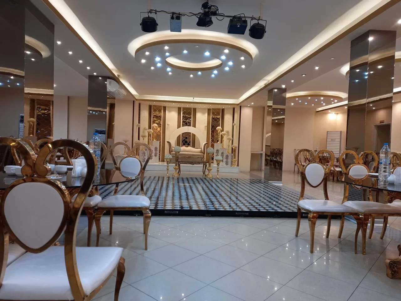تالار پذیرایی کیمیا