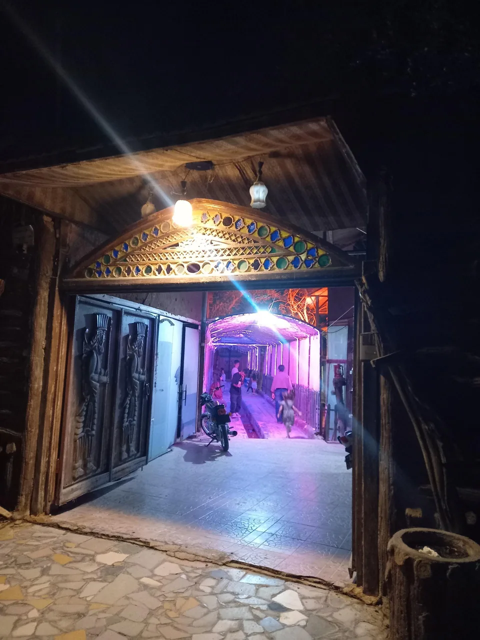 باغ تالار و سفره خانه نیاوران - تصویر 2