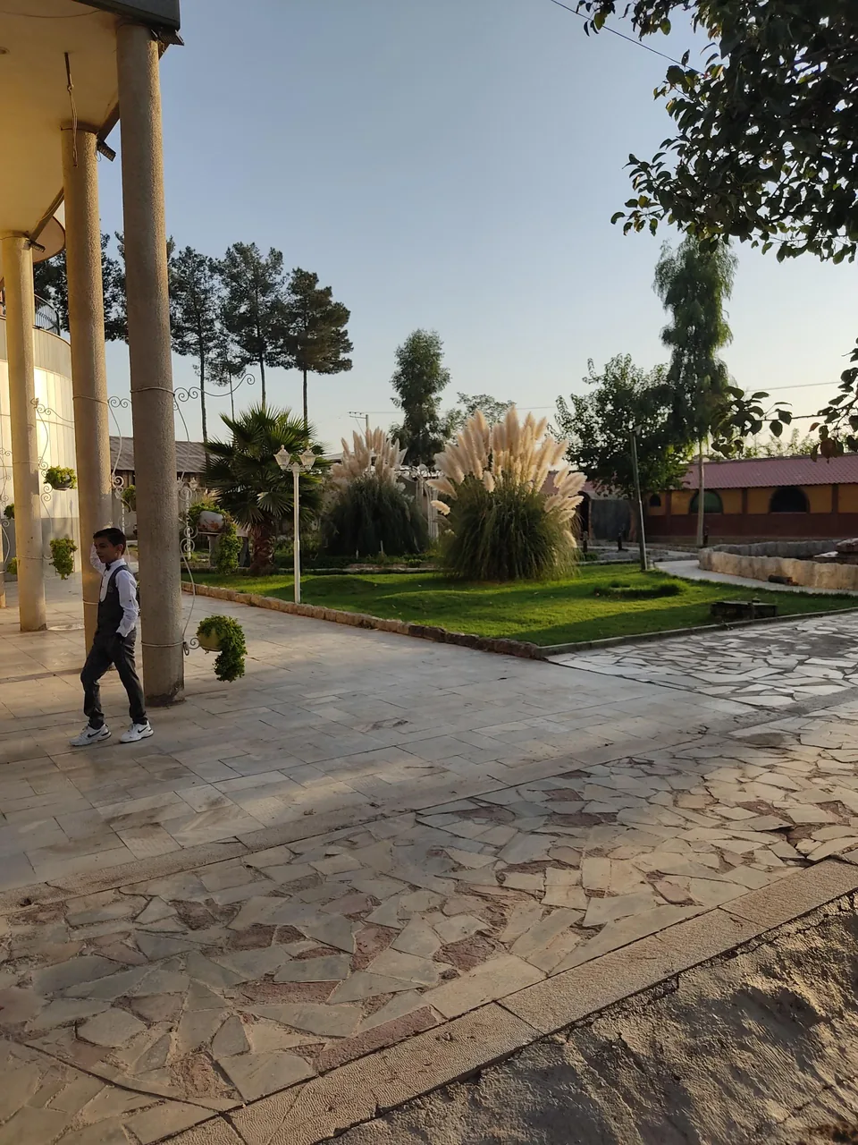 باغ تالار نیلوفر اصفهان - تصویر 2