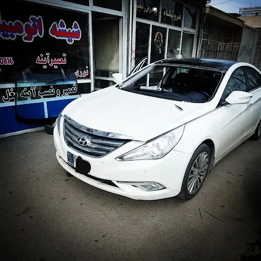 شیشه اتومبیل دولوکس