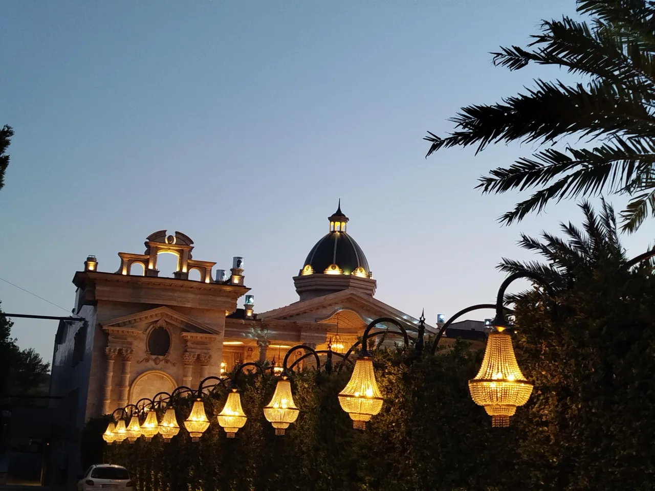 باغ تالار عمارت دانیال - تصویر 5