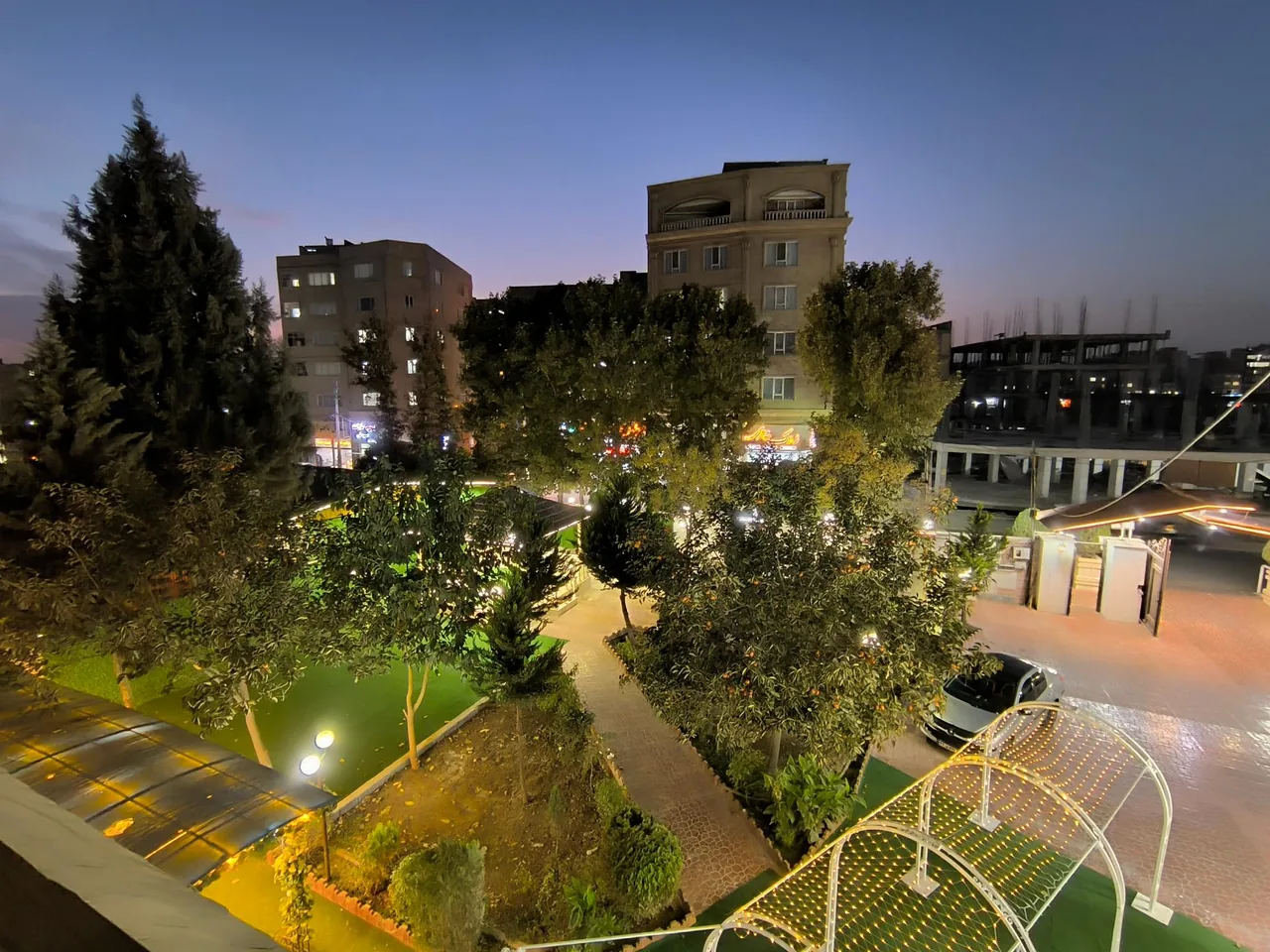 تالار صدف طلایی - تصویر 3