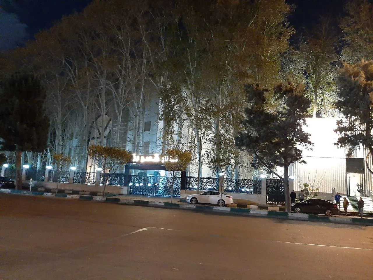تالار پذیرایی قصر رز - تصویر 2