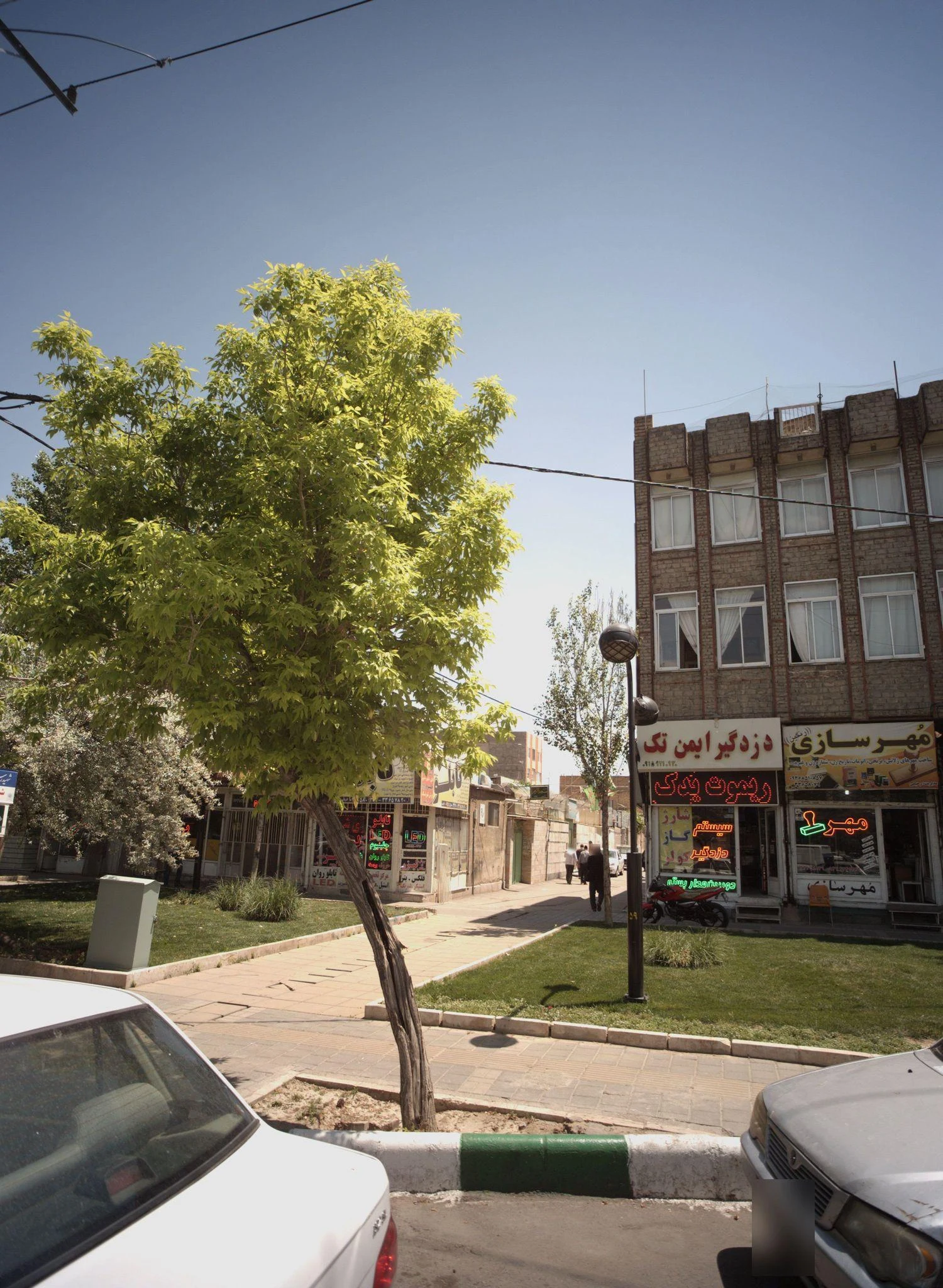 دزدگیر ایمن تگ