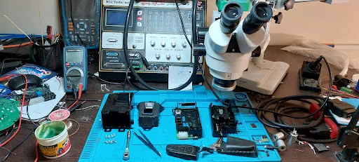 برق و الکترونیک خودرو تسلا