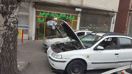 برق و الکترونیک خودرو تسلا