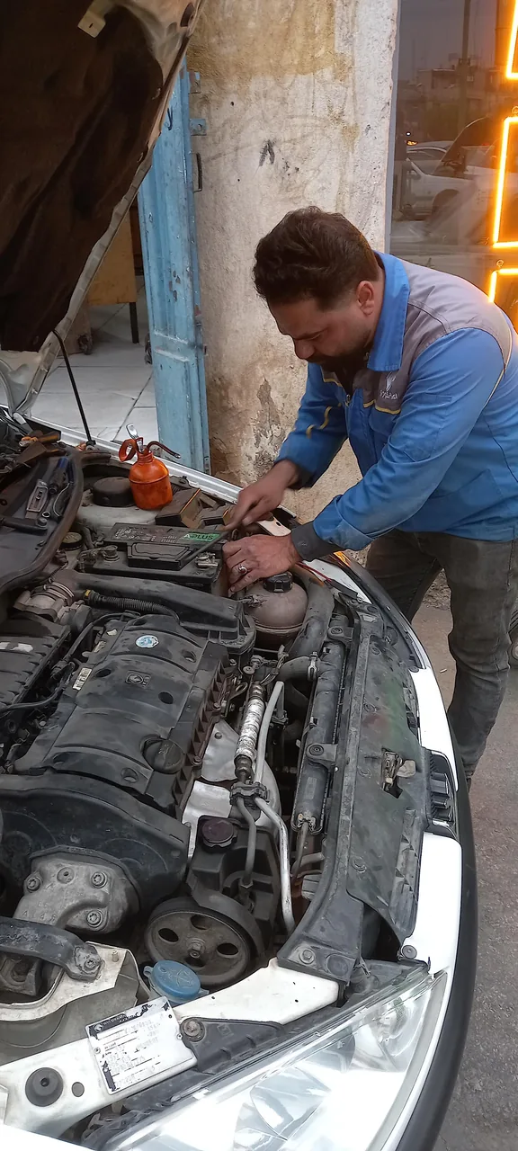 باطری سازی و خدمات برق قاراخانی