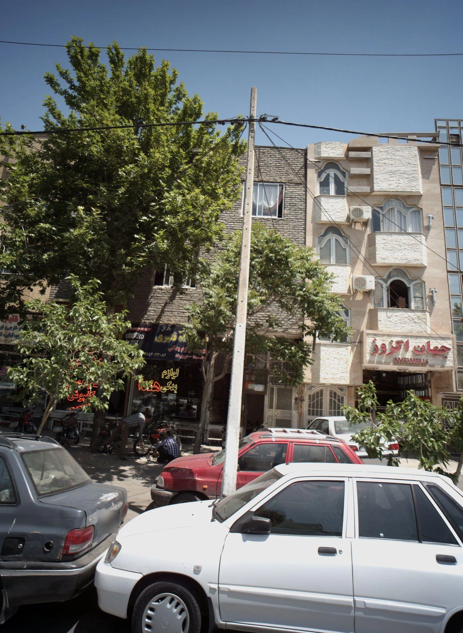 فروشگاه قنبری - لوازم یدکی خودرو در مشهد