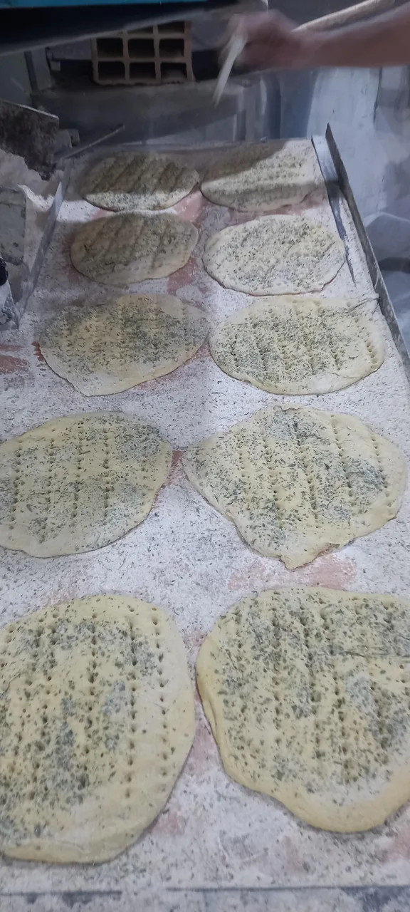نانوایی تافتون سنتی عمو میلاد - تصویر 4