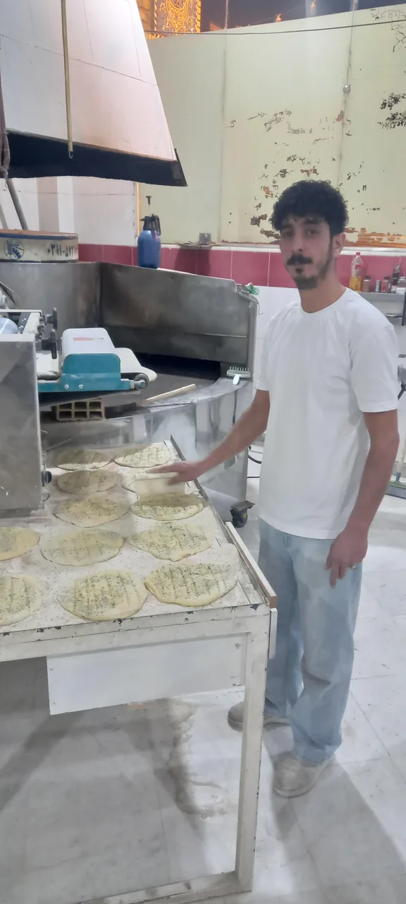 نانوایی تافتون سنتی عمو میلاد - تصویر 5