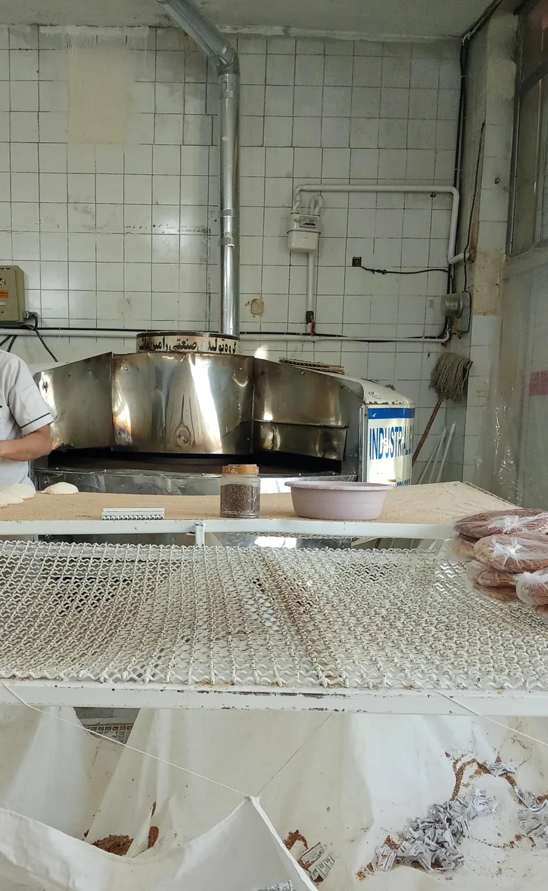 نانوایی بربری مهدی - تصویر 2