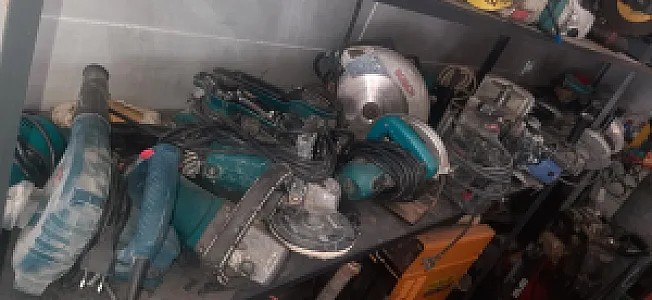 فروشگاه کاشی مرجان