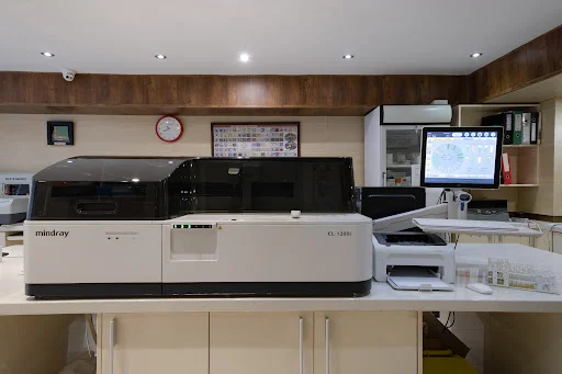 آزمایشگاه دکتر شبستری