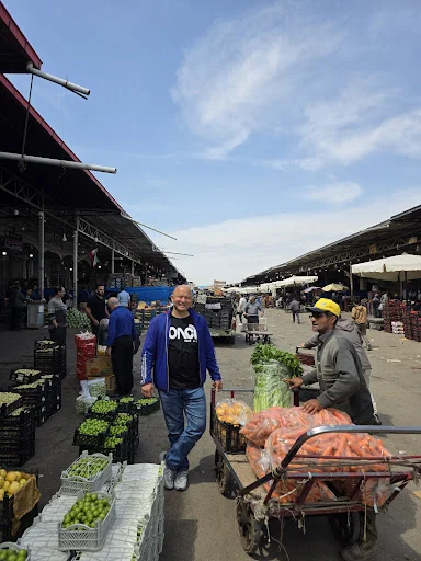 بازار میوه و تره بار مرکزی تبریز