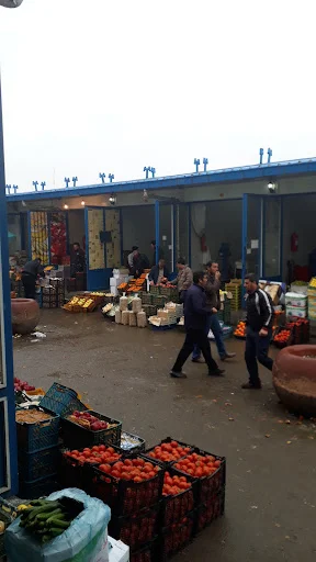 میدان بزرگ میوه و تره بار تبریز