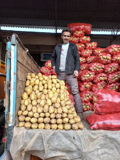 میدان بزرگ میوه و تره بار تبریز