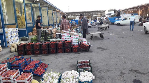 میدان بزرگ میوه و تره بار تبریز