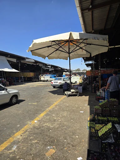 میدان بزرگ میوه و تره بار تبریز