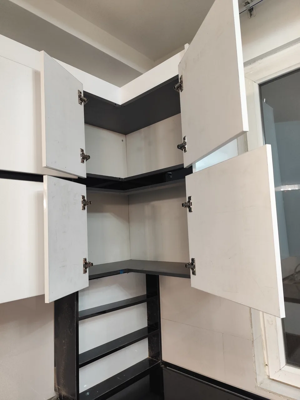 کابینت اطلس