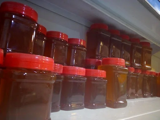 لبنیاتی و شیرسرای صفا