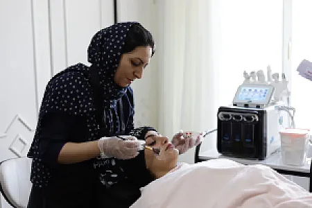 خدمات تخصصی پوست  سمیه اکرمی