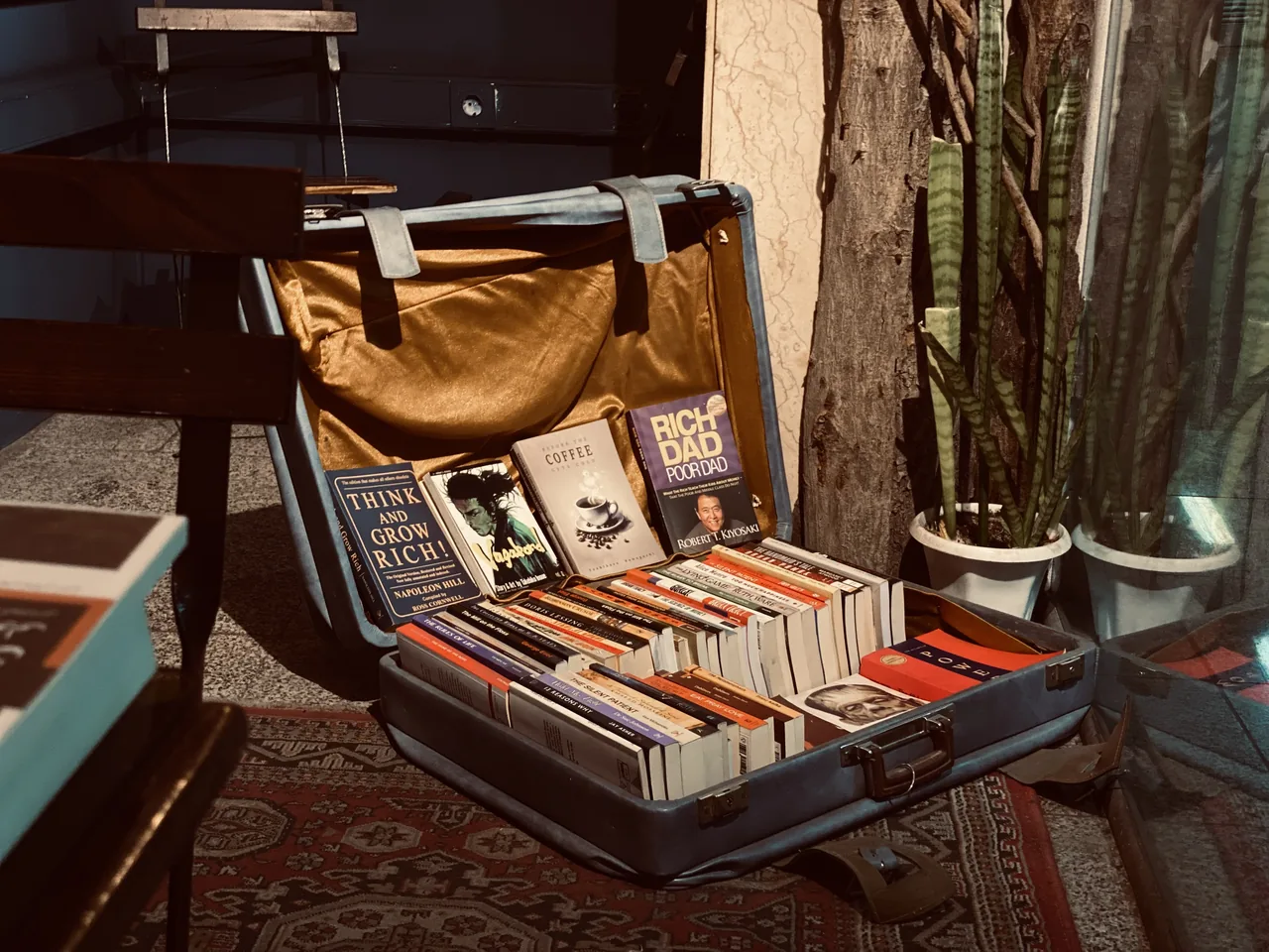 فروشگاه کتاب خیابونی - تصویر 2