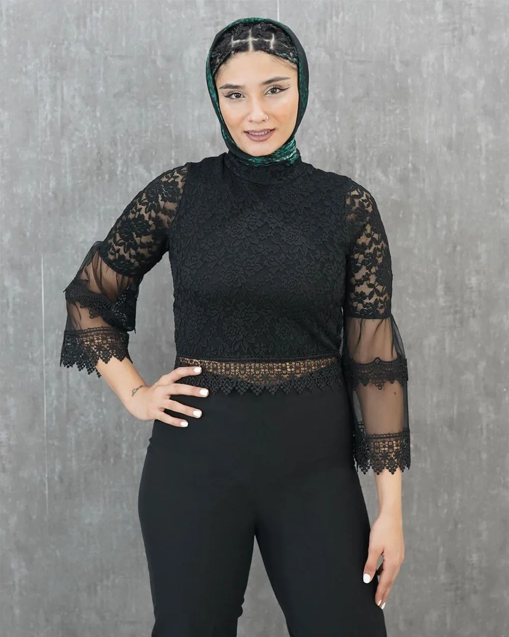 پوشاک مرکزی پوشینو - تصویر 4