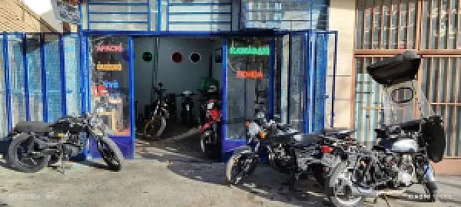 فروشگاه و تعمیرگاه موتورسیکلت بخشی