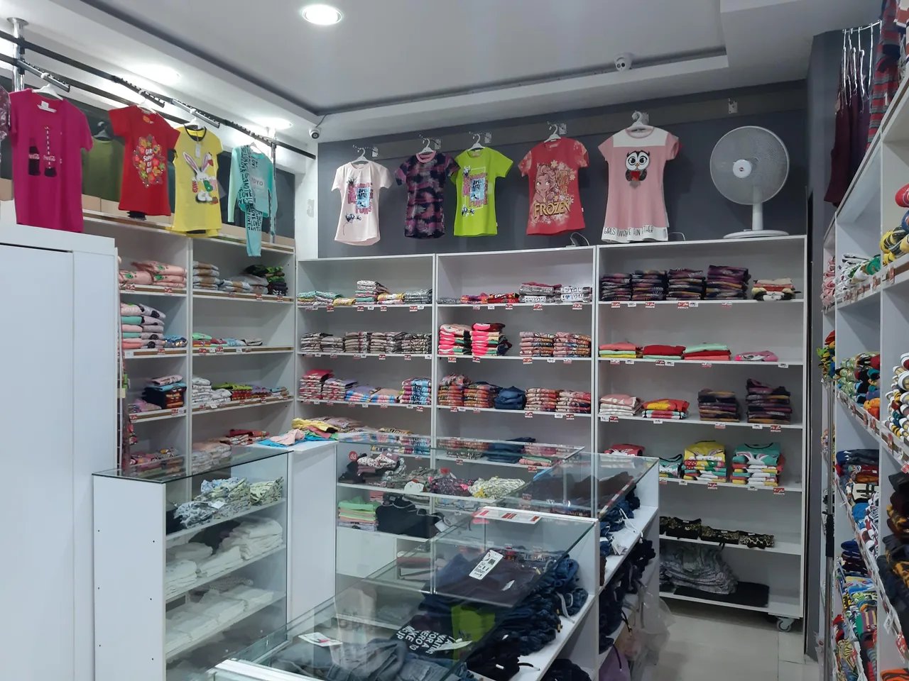 پوشاک خانواده بی بی شعبه شیراز - تصویر 4