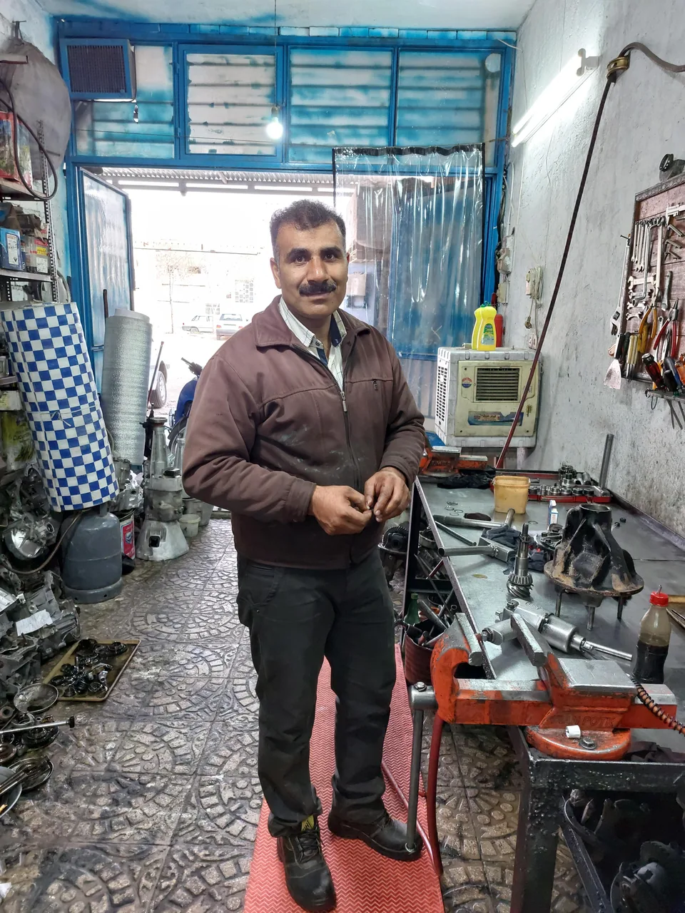 تعمیرگاه تخصصی گیربکس و دیفرانسیل طاهری - تصویر 2