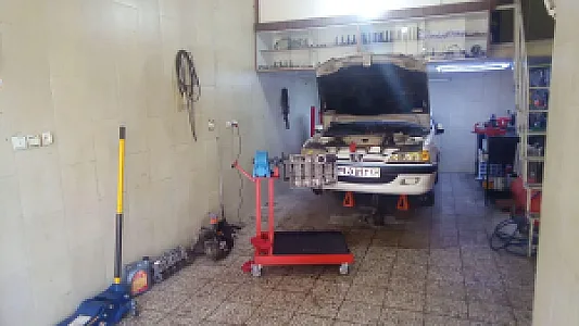 تعمیرگاه موتور و گیربکس آلفا