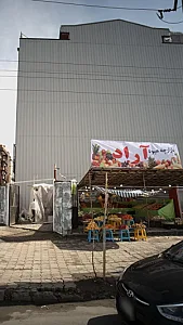 بازارچه میوه آراد