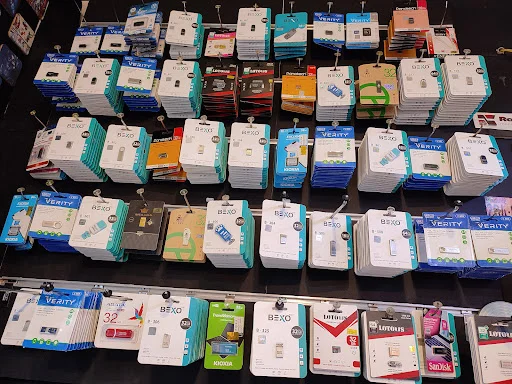 لوازم جانبی موبایل و کامپیوتر رایان‌کوشا - موبایل فروشی در تبریز