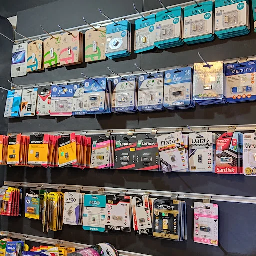 لوازم جانبی موبایل و کامپیوتر رایان‌کوشا - موبایل فروشی در تبریز