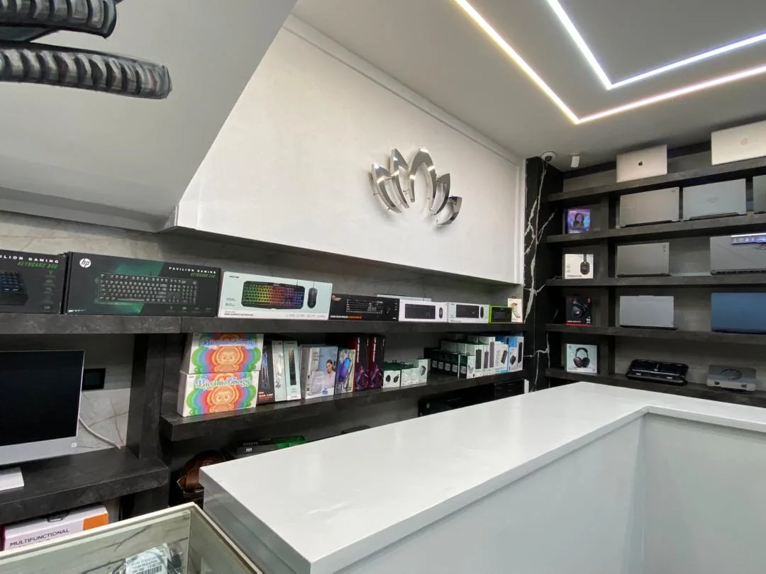 لپتاپ لوتوس