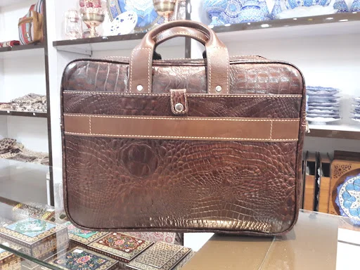 نوین چرم - کیف و کفش در تبریز